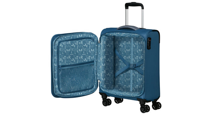 Voll ausgestatteter Innenraum: