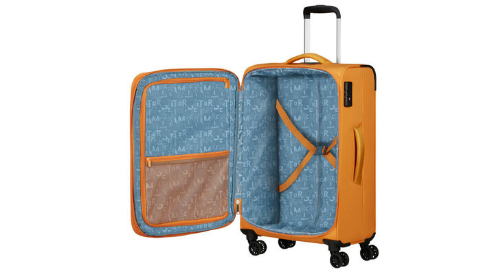 Voll ausgestatteter Innenraum: