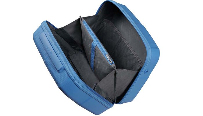 Komplett ausgestatteter Innenraum