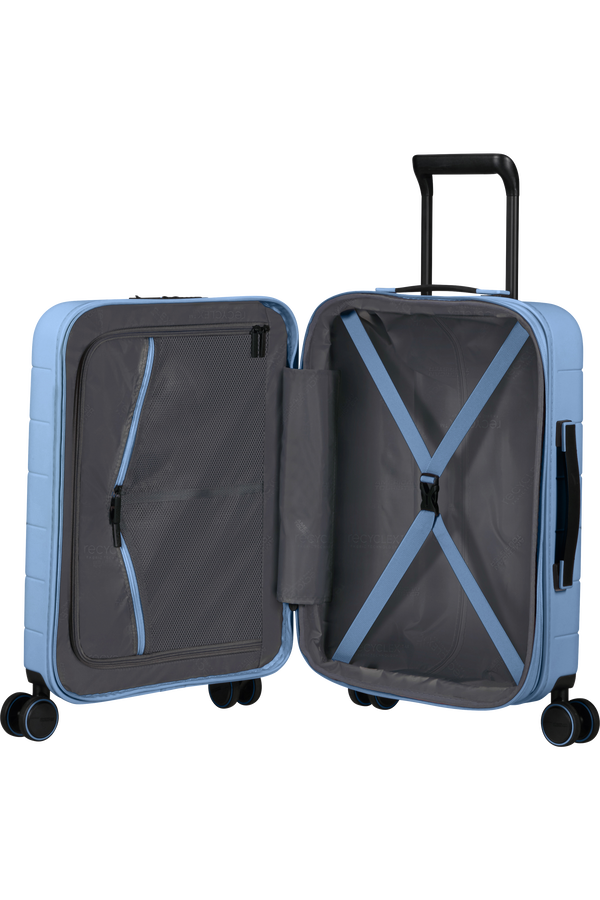 American Tourister Novastream Spinner TSA Exp. 55cm  Pastel Blue